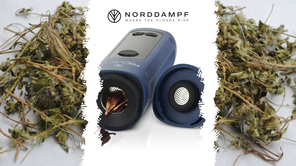 Relict Vaporizer von Norddampf umgeben von Kräutern